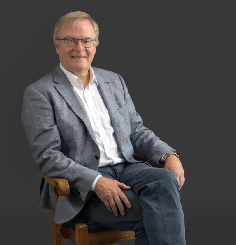 Als Paartherapeut, Autor und mit einem Hintergrund als Pfarrer ist Michael mit Beziehungen aus jeder Lebenslage in Kontakt gekommen.